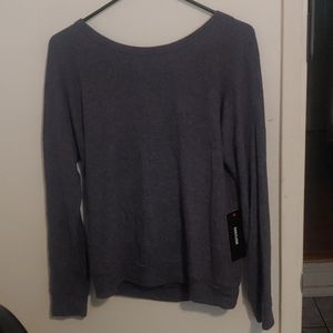 Open back long sleeve light sweater
